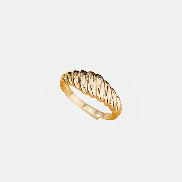 Petit Croissant Ring